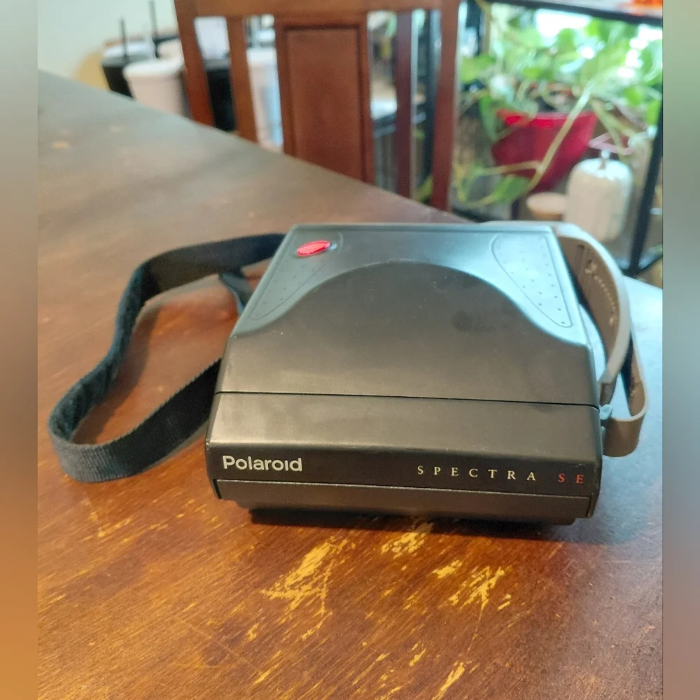 Vintage Polaroid Spectra SE Camera